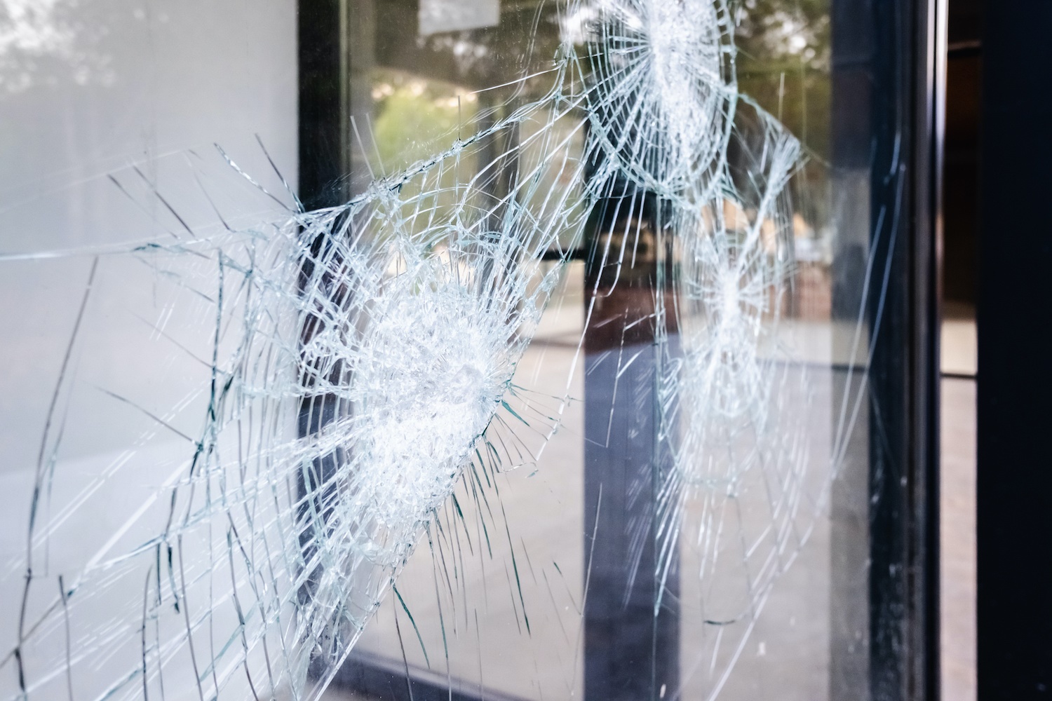 Is it Possible to Repair a Broken Commercial Glass in Chicago? Glass