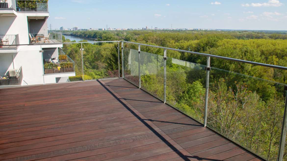 Why are the benefits of Deck or Balcony Glass Railings?